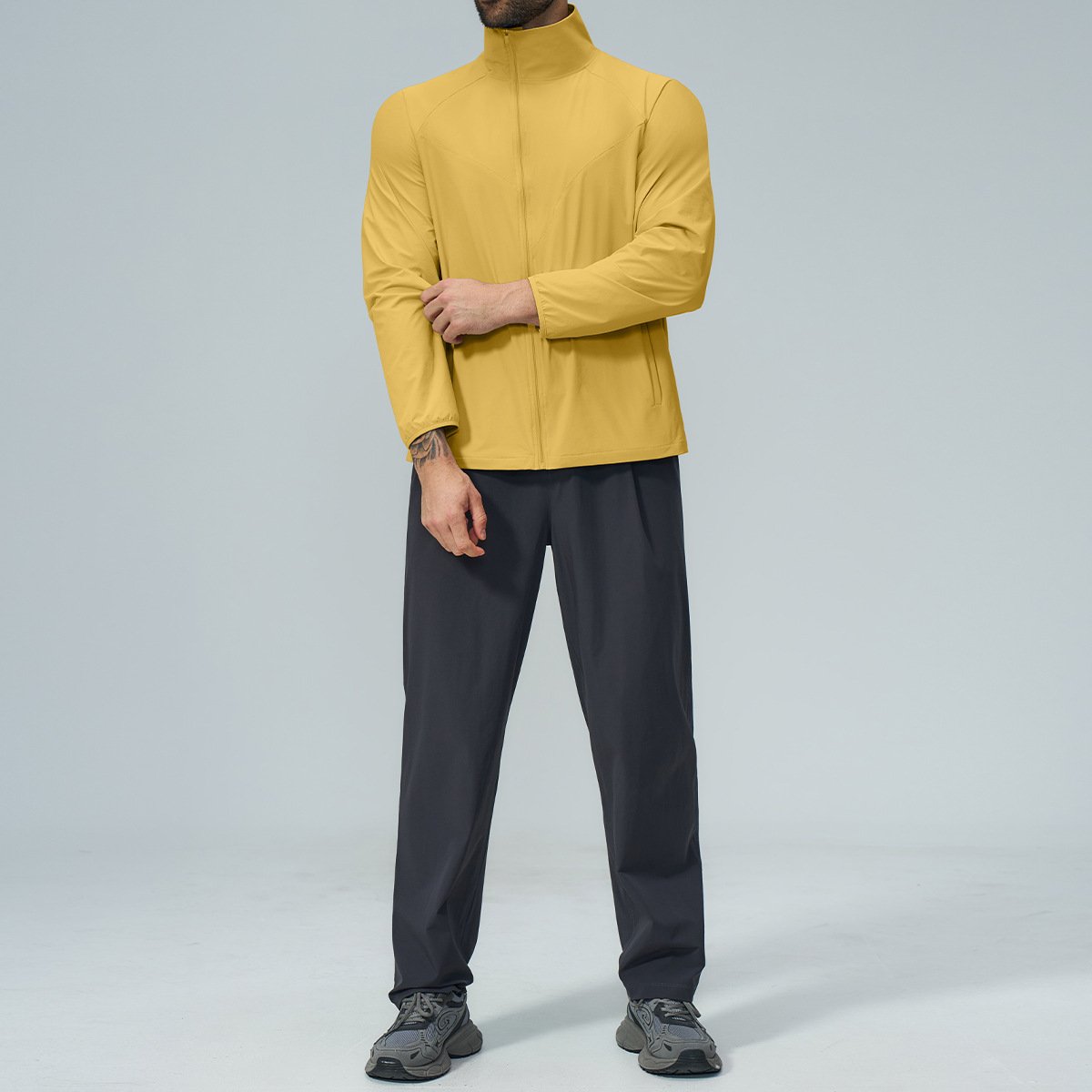 Men’s Skin-Friendly Breathable Water-Resistant Outdoor Sports Jacket with Stand-Up Collar for ...